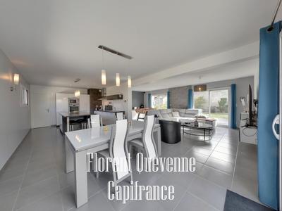 Maison - 191 m² - 6 pièces