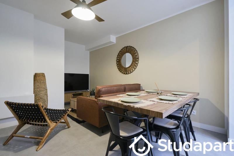 Chambre - 11 m² - 1 pièce