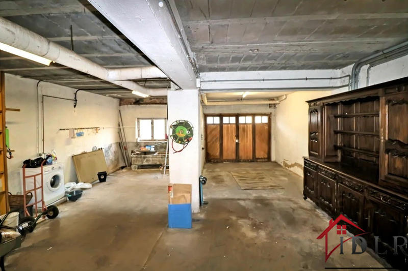 Maison - 228 m² - 7 pièces