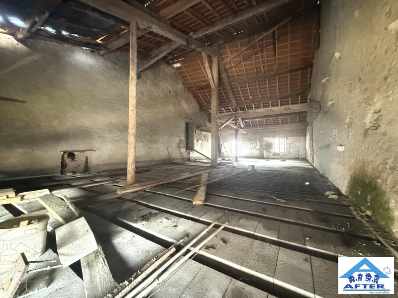 Maison ancienne - 300 m² - 2 pièces