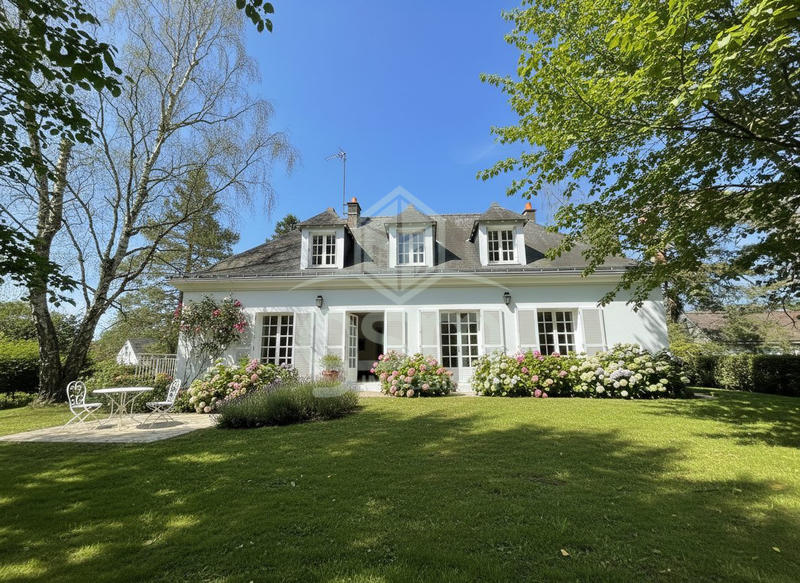 Maison - 165 m² - 7 pièces