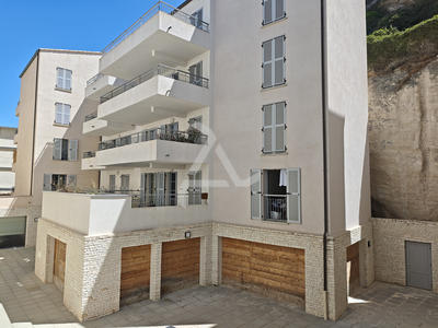 Appartement - 79 m² - 3 pièces