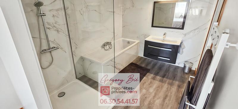 Maison - 270 m² - 9 pièces