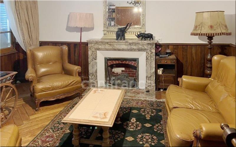 Maison de ville - 341 m² - 13 pièces