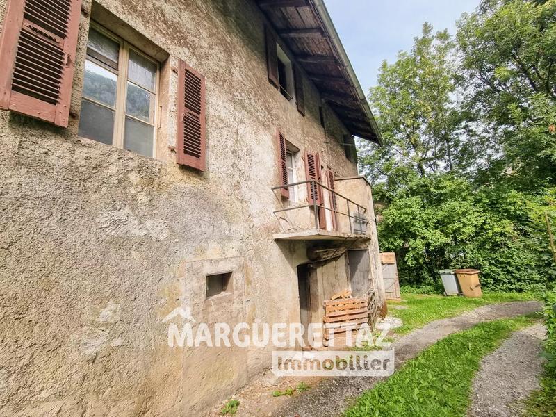 Maison de village - 220 m² - 8 pièces