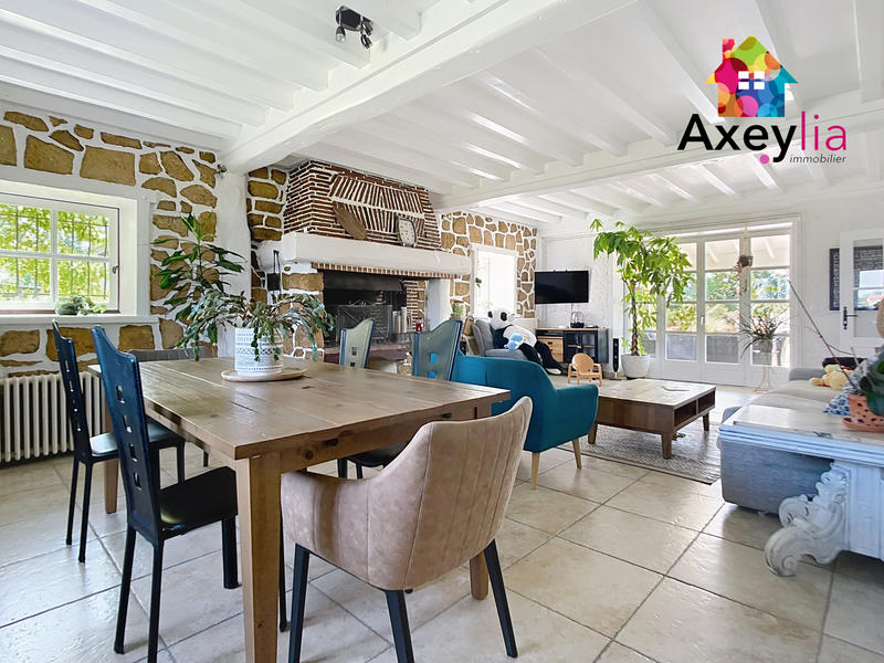 Maison - 200 m² - 7 pièces