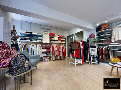 Fonds de commerce - Magasins - 59 m²