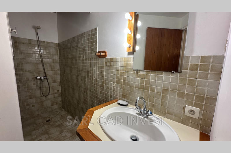 Maison - 180 m² - 8 pièces