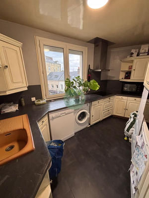 Appartement - 80 m² - 5 pièces