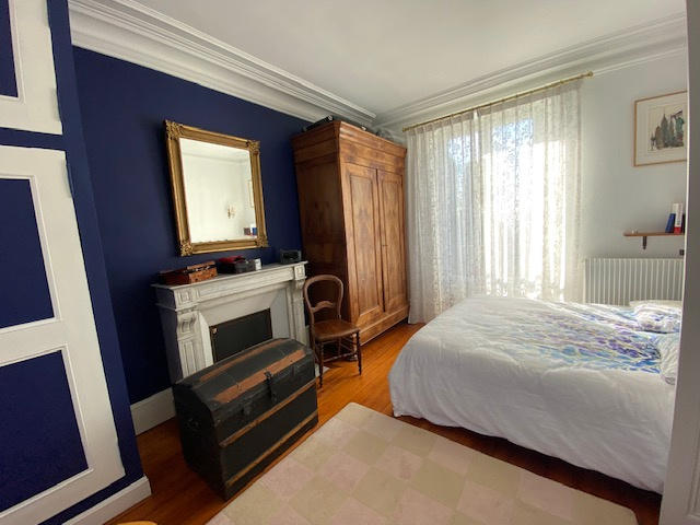 Maison - 216 m² - 7 pièces