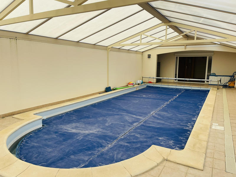 Maison - 207 m² - 8 pièces