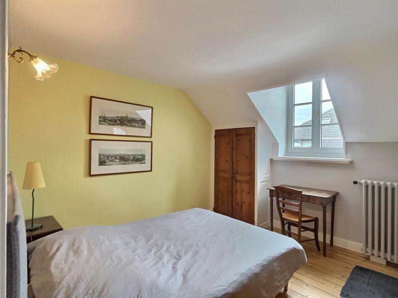 Villa - 130 m² - 8 pièces