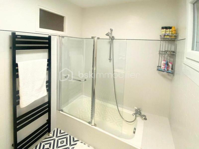 Maison - 191 m² - 6 pièces