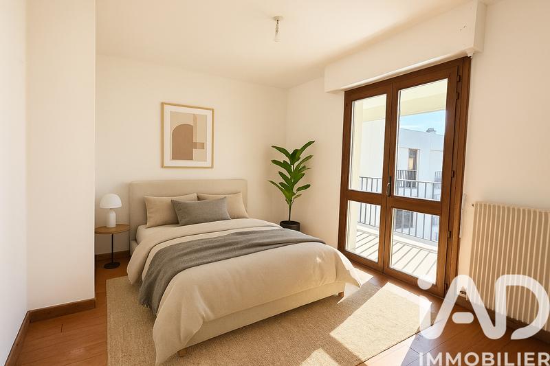 Appartement - 80 m² - 4 pièces