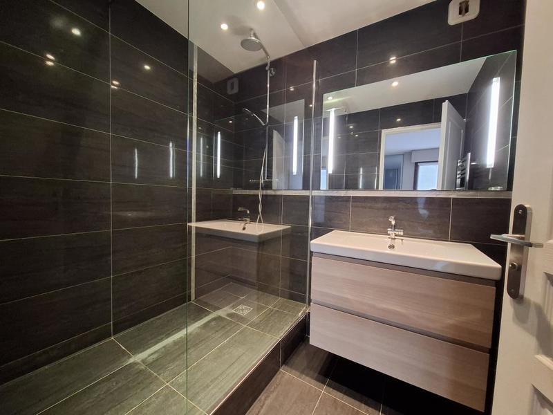 Appartement - 75 m² - 3 pièces