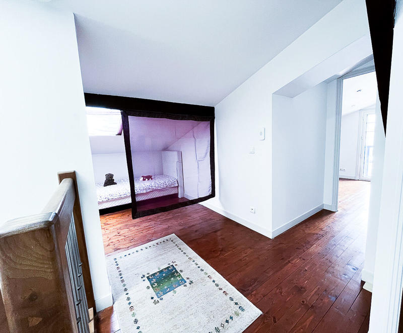 Maison - 250 m² - 9 pièces