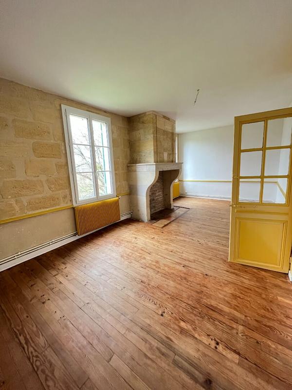 Maison - 240 m² - 6 pièces