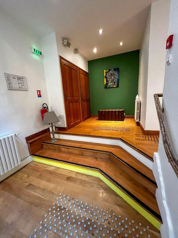 Maison - 399 m² - 11 pièces