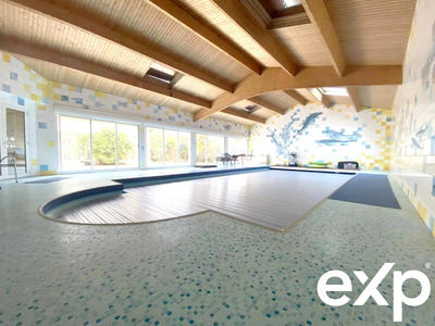 Maison - 240 m² - 6 pièces