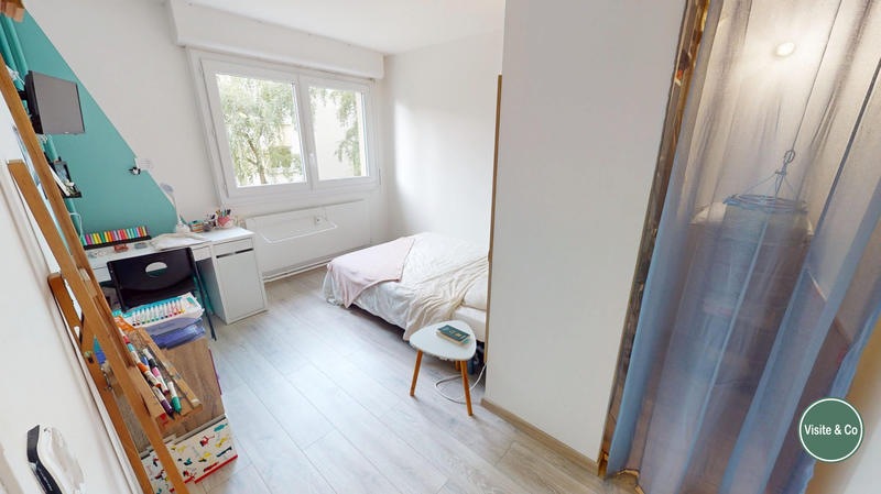 Appartement - 103 m² - 6 pièces