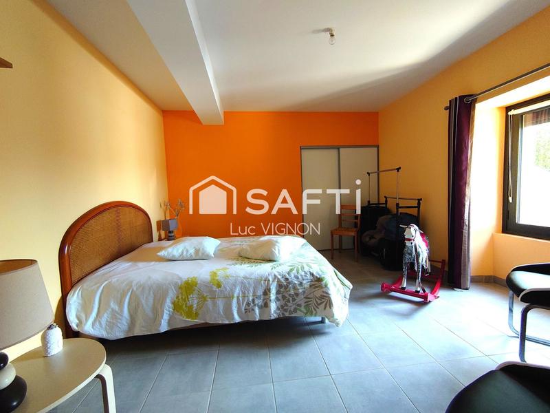 Maison - 200 m² - 7 pièces