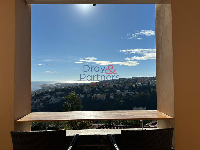 Appartement - 84 m² - 4 pièces