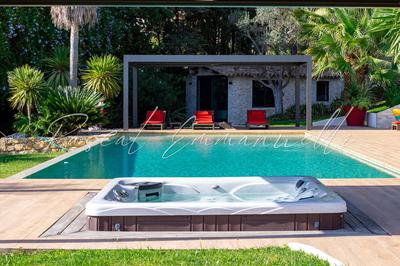 Villa - 410 m² - 8 pièces