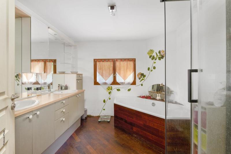 Maison - 140 m² - 4 pièces