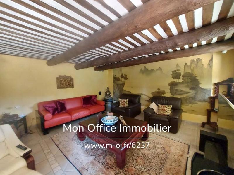 Maison - 434 m² - 13 pièces