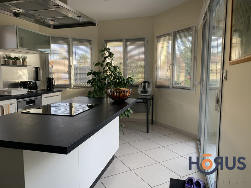 Viager - Maison traditionnelle - 160 m² - 5 pièces