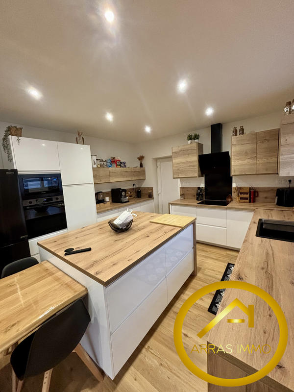 Maison - 115 m² - 4 pièces