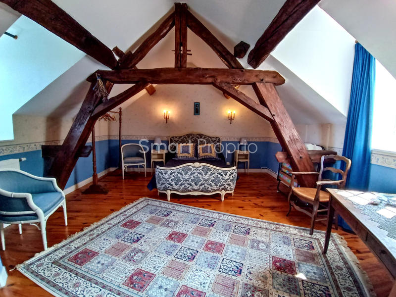 Propriété - 882 m² - 49 pièces