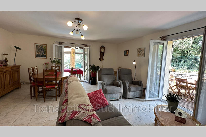 Maison - 121 m² - 8 pièces