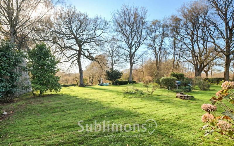 Maison - 270 m² - 8 pièces