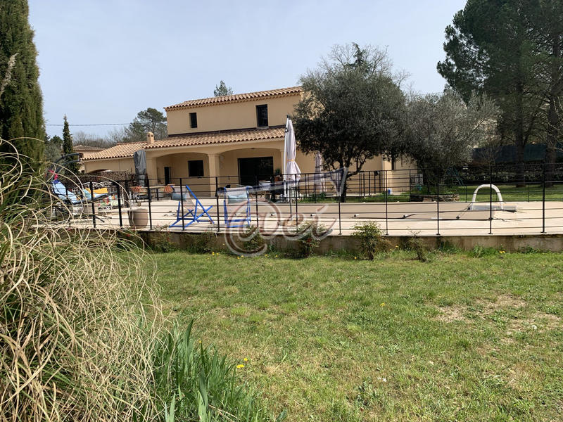 Villa - 170 m² - 6 pièces
