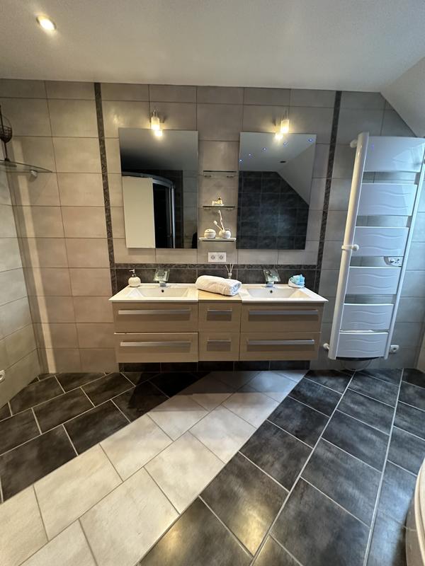 Maison - 184 m² - 6 pièces