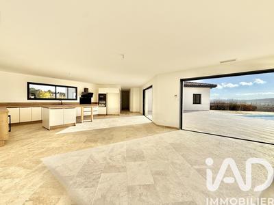 Maison - 155 m² - 6 pièces