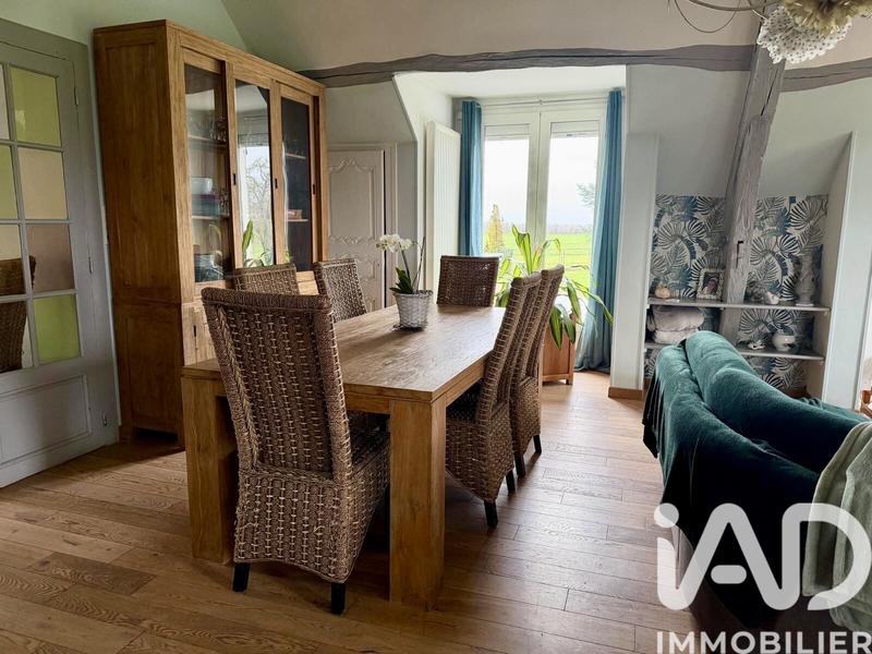 Maison - 385 m² - 8 pièces