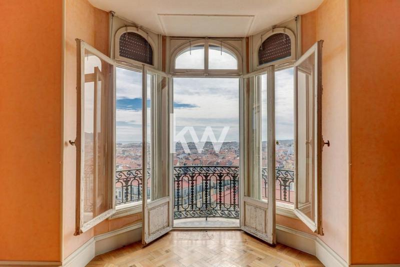 Appartement - 242 m² - 4 pièces