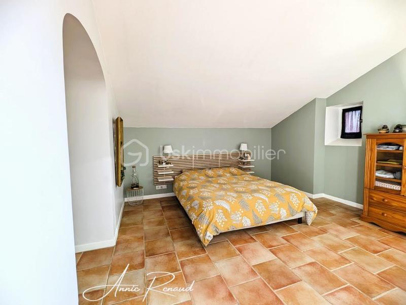 Demeure - 299 m² - 10 pièces