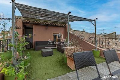 Maison - 238 m² - 9 pièces