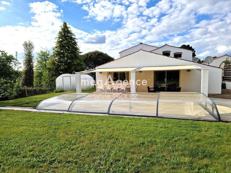 Maison - 189 m² - 6 pièces