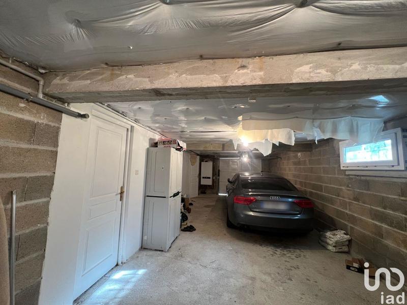 Maison - 230 m² - 9 pièces