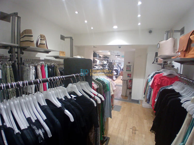 Local commercial - 174 m² - 6 pièces