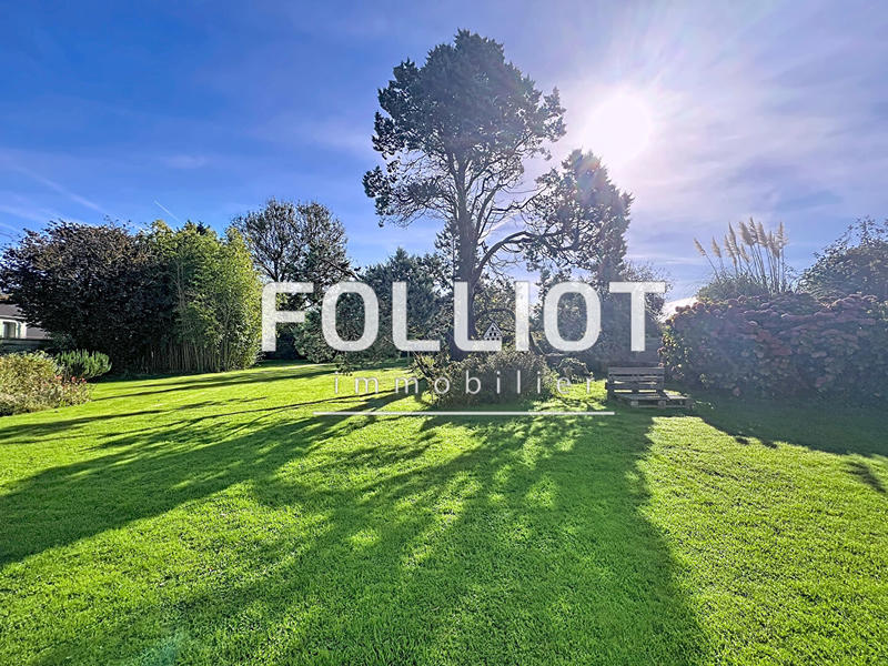 Maison - 198 m² - 10 pièces