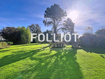 Maison - 198 m² - 10 pièces