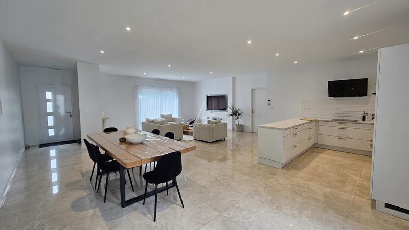 Maison - 146 m² - 5 pièces