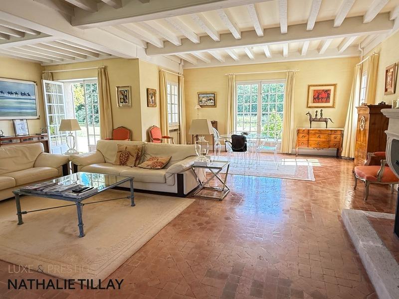 Maison de maîtres - 365 m² - 12 pièces