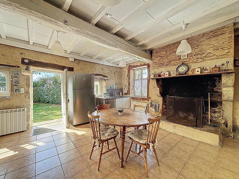 Maison en pierre - 266 m² - 6 pièces