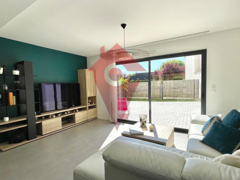 Maison - 111 m² - 4 pièces